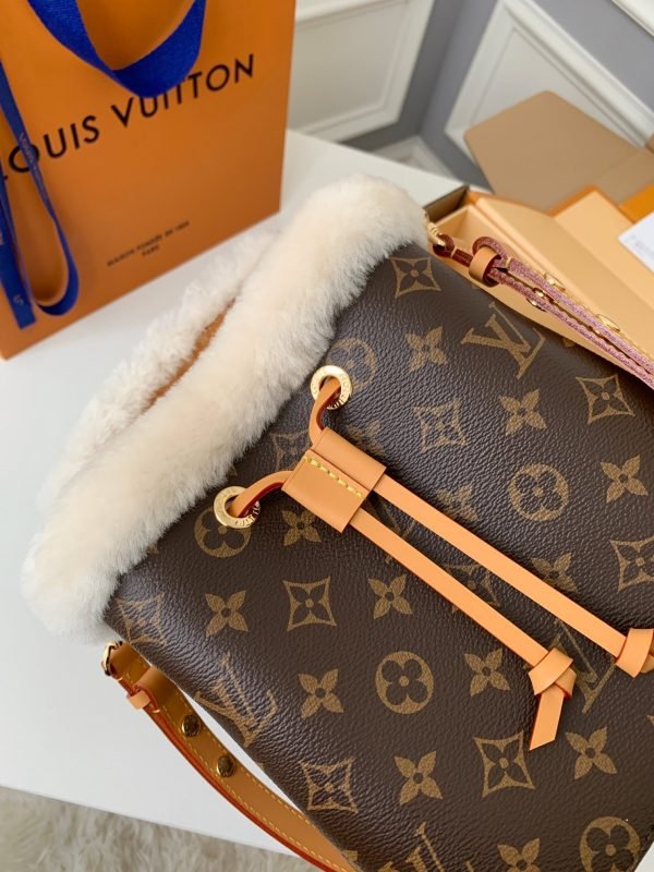 Louis Vuitton women's bag Top quality Size: 20×20×13cm - Image 5