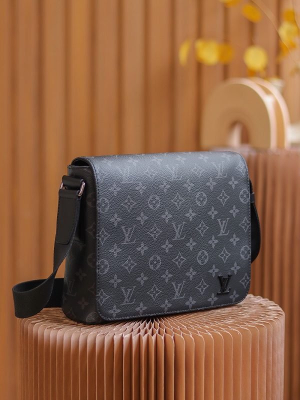 Louis Vuitton men’s bag Top quality - Image 2