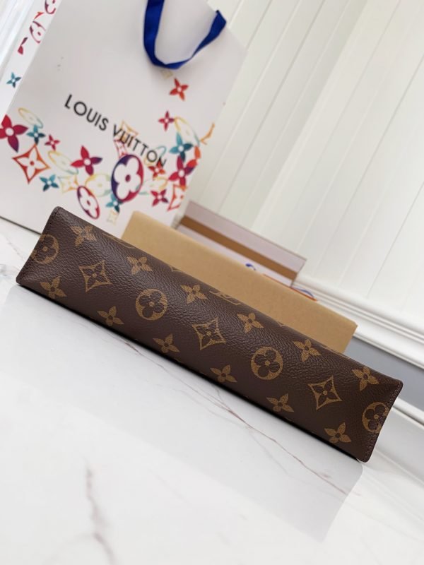 Louis Vuitton men’s bag Top quality Size:17×9.6×3.5cm - Image 9