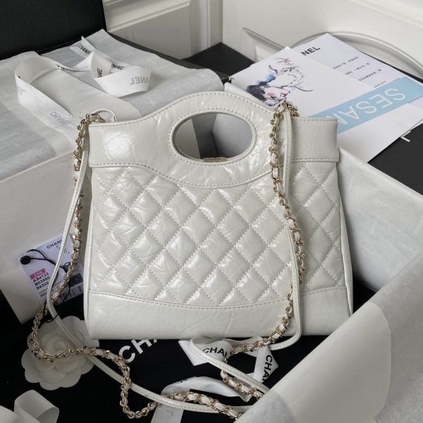 Chanel woman bag Size: 22×23×5.5cm - Image 3