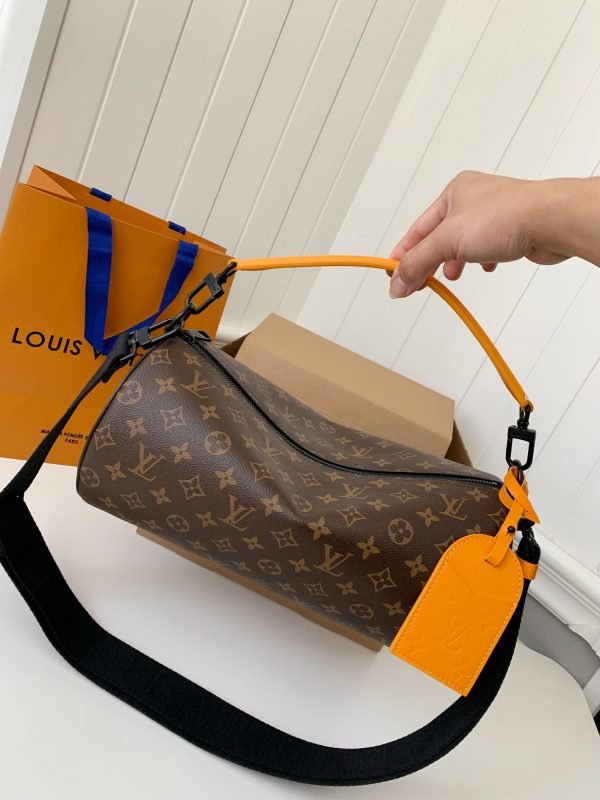 Louis Vuitton men’s bag Top quality Size: 33×17×17cm