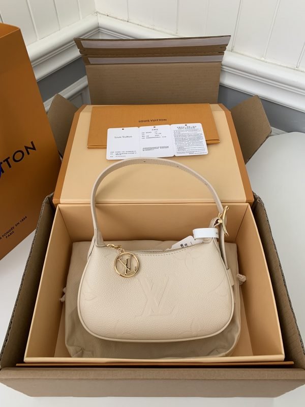 Louis Vuitton women's bag Top quality Size: 20.5×11×5cm