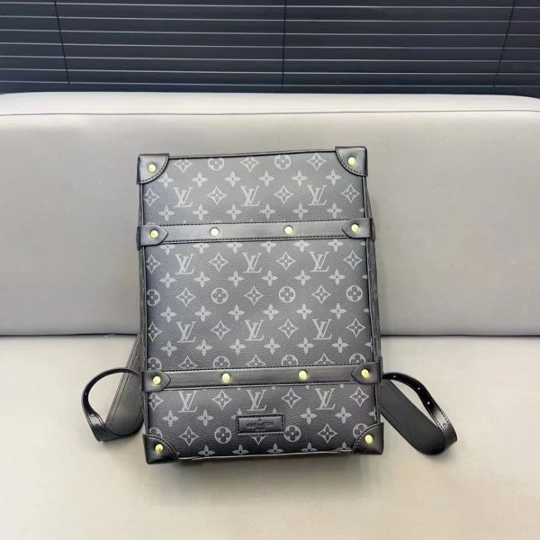 Louis Vuitton backpack Size: 37×26×14cm